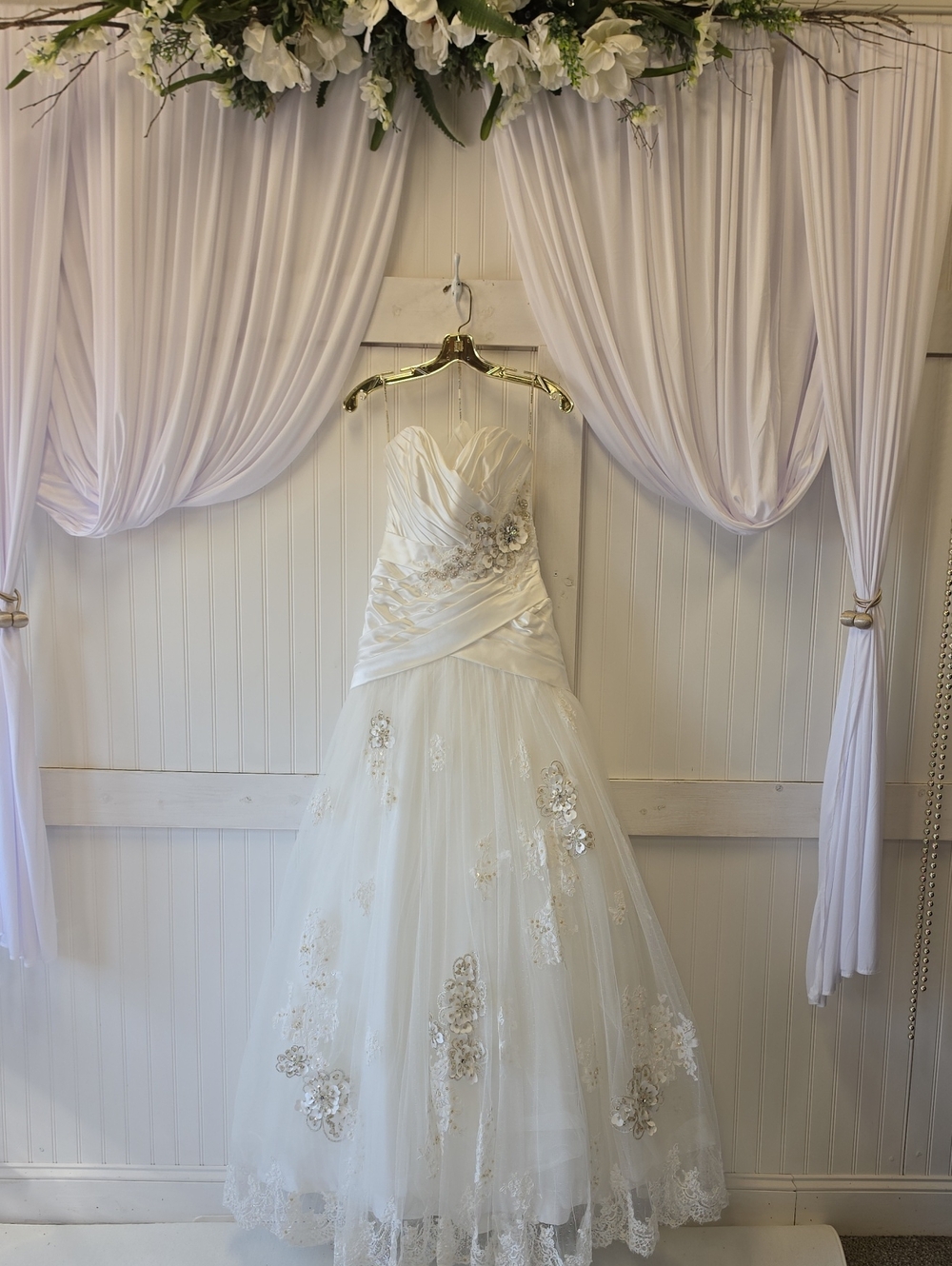Maggie Sottero NEW Isadora White Beaded Rhinestone Lace Train Wedding Gown Sz 8